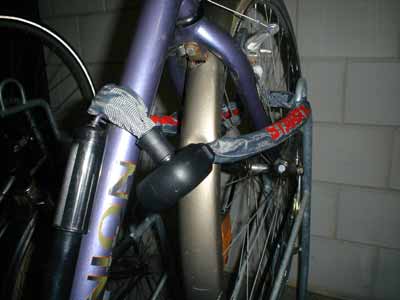 Pedazo de candado pa’ la bici.