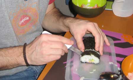 primer_sushi_4 Si no has hecho bien el rollito, esto se desmonta con nada.