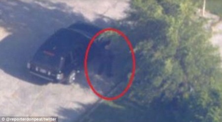 Y cuando la policía de Toronto investiga al alcalde y le pilla meando en la calle como si estuvieses de botellón en Malasaña.... y no pasa nada.