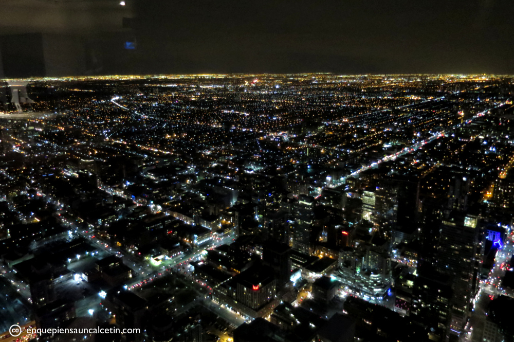 vistas cn tower noche